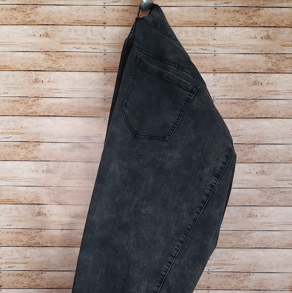 Torrid Acid washed Jeggings size 24
